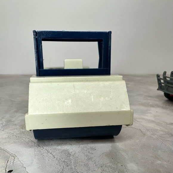 7” New Ray construction excavator truck AW-6000 - Picture 7 of 14